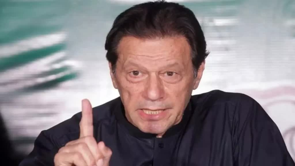 Pakistan Vandalism Cases: हिंसा मामले में इमरान खान को अदालत से मिली राहत, इन नेताओं को भी किया गया बरी 