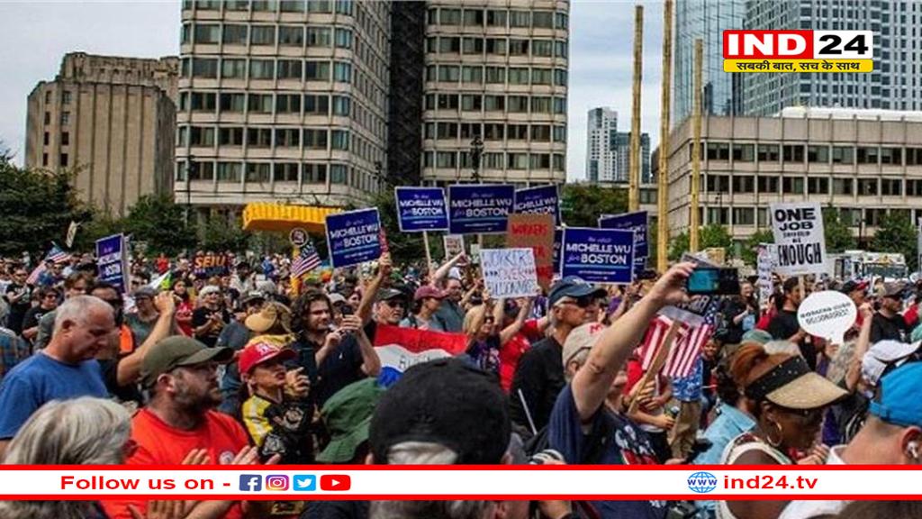 अमेरिका में ट्रंप के खिलाफ सड़कों पर उतरे प्रदर्शनकारी