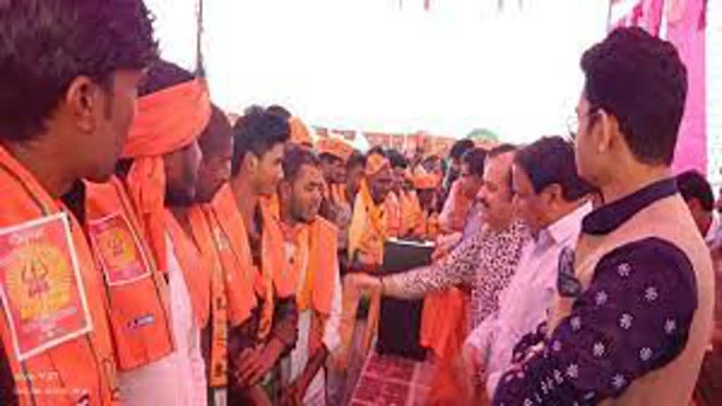 CG NEWS :   पंडरापाठ मंडल में 200 लोगों ने थामा भाजपा का दामन.....