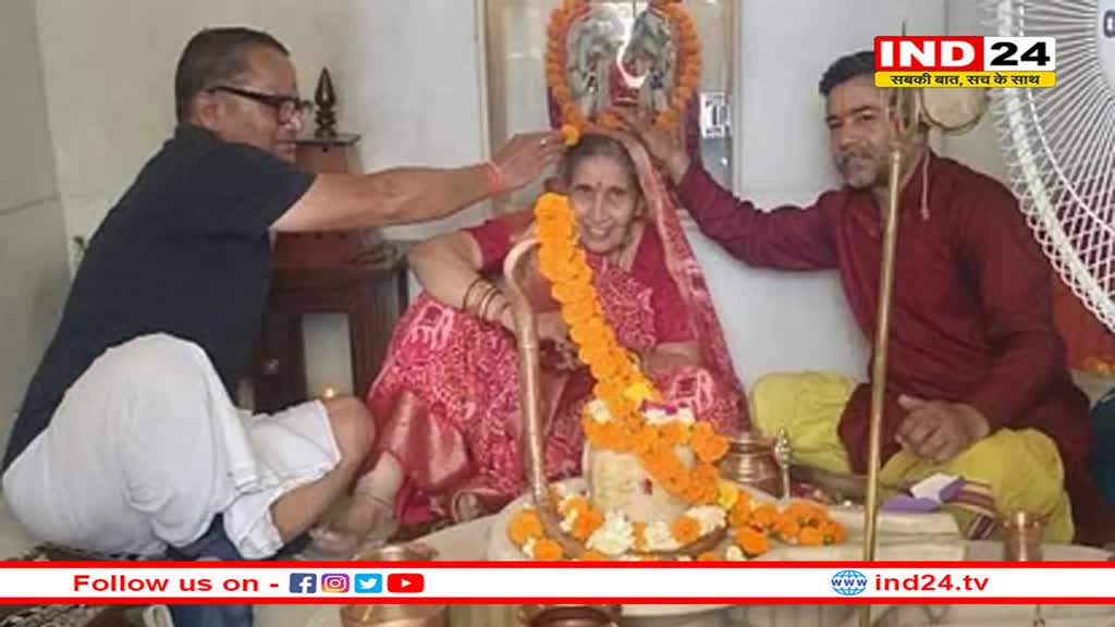 PM मोदी की पत्नी ने आध्यात्मिक रूप से उत्तराखंड में मनाया अपना जन्म दिवस, काशी विश्वनाथ मंदिर में की पूजा-अर्चना 