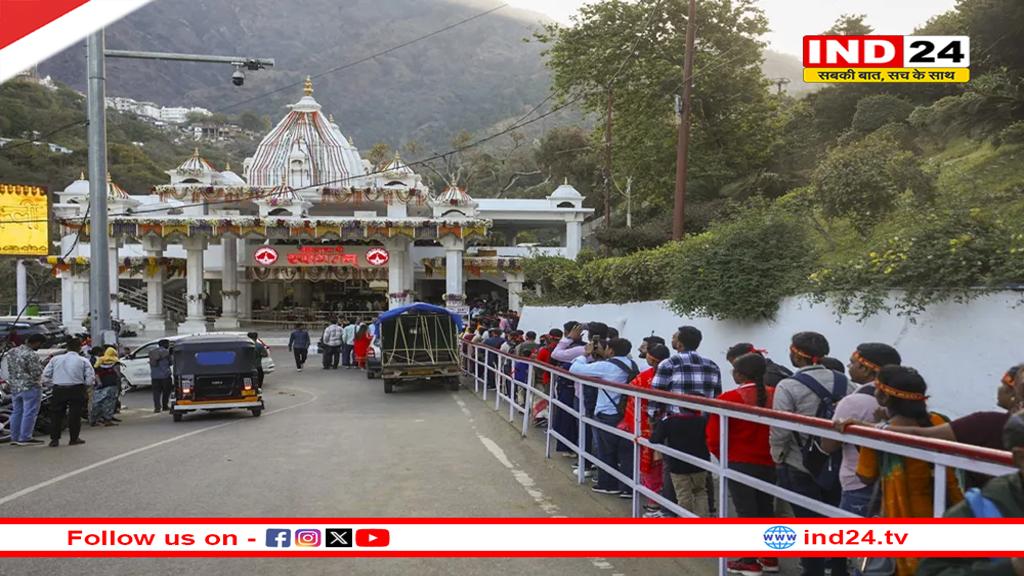 7 दिनों बाद फिर से शुरू हुई माता वैष्णो देवी मंदिर में हेलीकॉप्टर सेवा