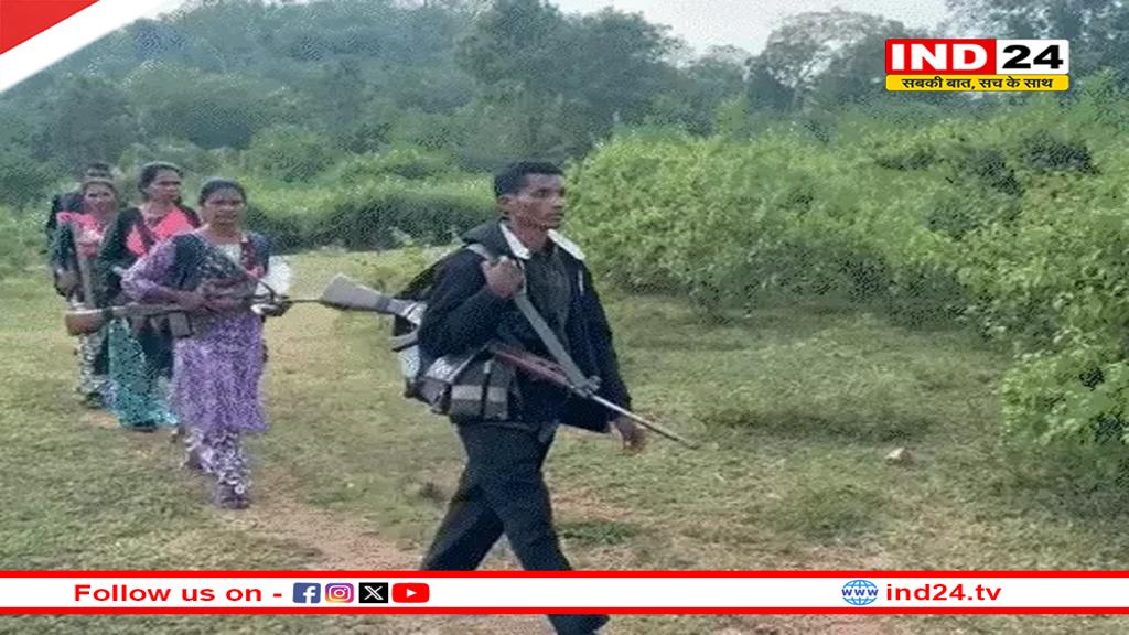 छत्तीसगढ़ में सुरक्षाबलों को फिर मिली सफलता, गरियाबंद में 37 लाख के इनामी नक्सलियों ने किया सरेंडर