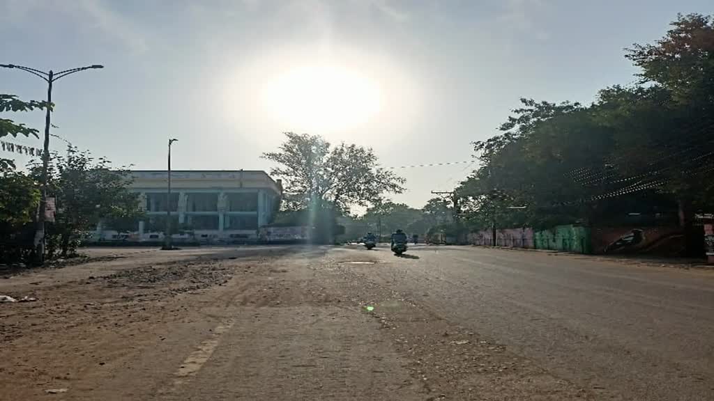 CG NEWS : छत्तीसगढ़ में ठंड ने खटखटाए दरवाजे, तापमान में होने 
लगी गिरावट शुरू....