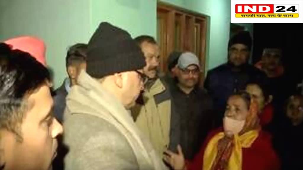 CM Pushkar : रिलीफ कैंप पहुंचे सीएम पुष्कर सिंह धामी को देखकर रो पड़े लोग, मुख्यमंत्री से की सहायता की अपील