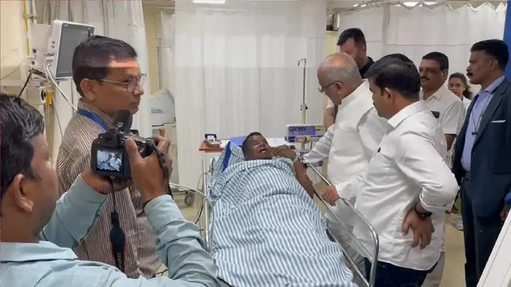 CG NEWS : पूर्व मंत्री Kawasi Lakhma की तबीयत बिगड़ी...पूर्व मुख्य्मंत्री Bhupesh Baghel लखमा से मिलने पहुंचे अस्पताल....