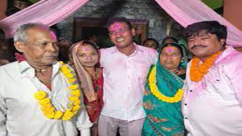 CG NEWS : 18 साल में फौज में रहते हुए देश की सेवा करने के बाद तुलसी गांव के ईश्वर बने  नायब तहसीलदार 