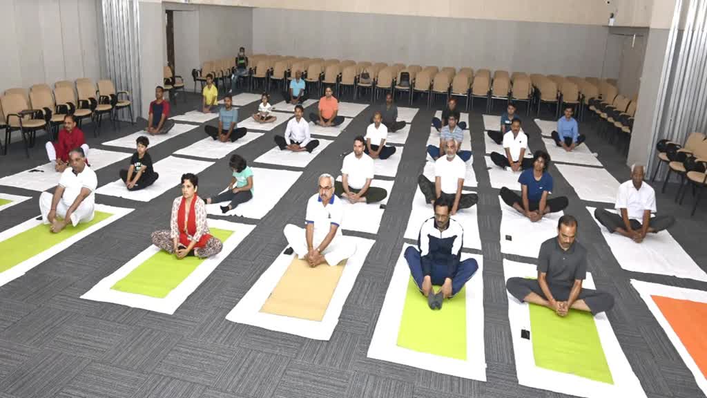 मध्यप्रदेश भवन और मध्यांचल में योग दिवस पर हुआ सामूहिक योगाभ्यास