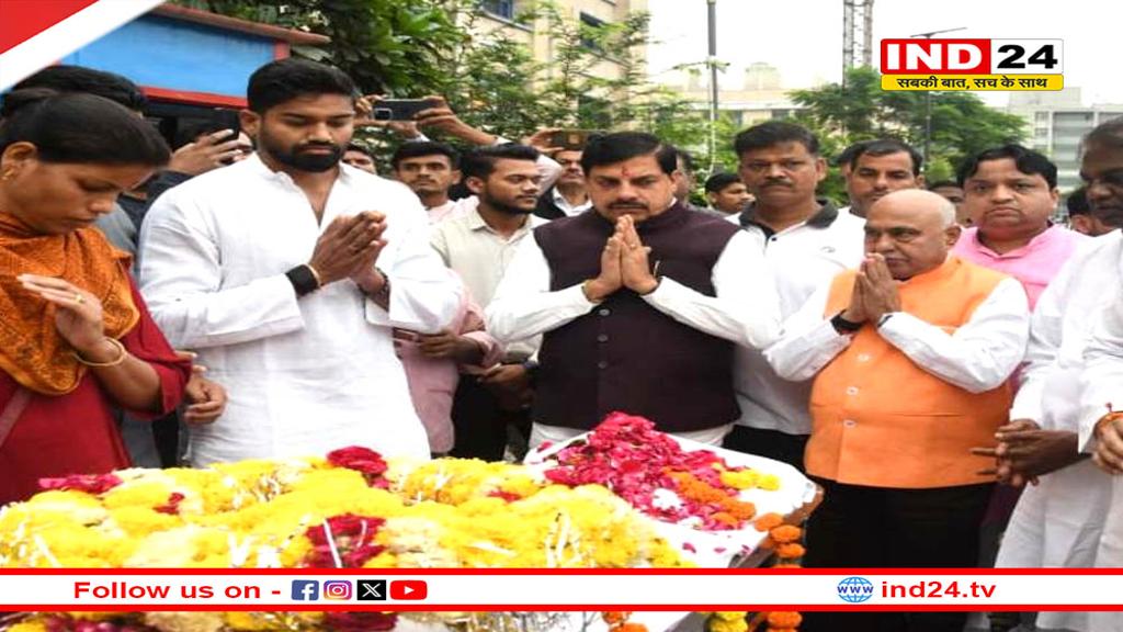 CM डॉ. मोहन ने पूर्व मंत्री की माता को भोपाल AIIMS पहुंचकर दी श्रद्धांजलि 