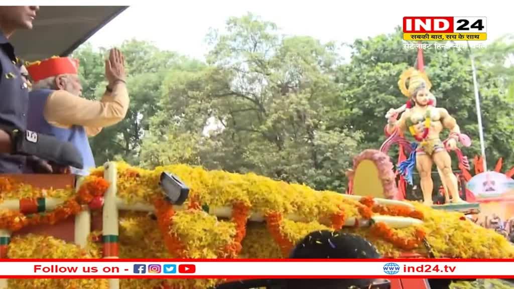कर्नाटक में PM Modi का मेगा रोड शो, दिखाई दी 'बजरंगबली' की प्रतिमा, बीजेपी ने किया शानदार चुनाव प्रचार