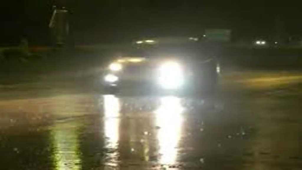 दिल्ली-NCR के कई हिस्सों में हुई तेज बारिश, जानें मौसम का हाल