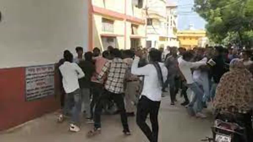 CG NEWS :  दुर्गा कॉलेज में NSUI, ABVP के छात्रों के बीच मारपीट, PSC घेराव के लिए मांगने गए थे समर्थन