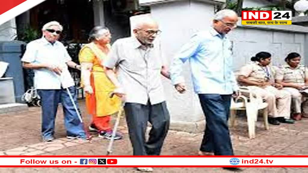 85+ उम्र के बुजुर्ग ही घर से वोट दे सकेंगे,सरकार ने पोस्टल बैलट सुविधा के लिए उम्र बढ़ाई