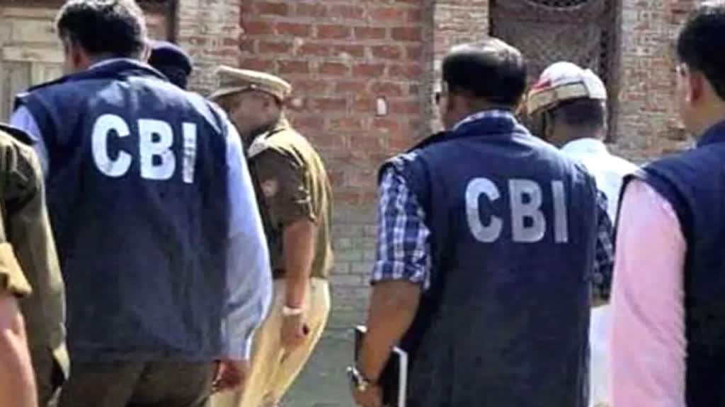 Delhi Liquor Policy: दिल्ली शराब नीति मामले में CBI का एक्शन, सीएम KCR की बेटी के सहयोगी को किया अरेस्ट