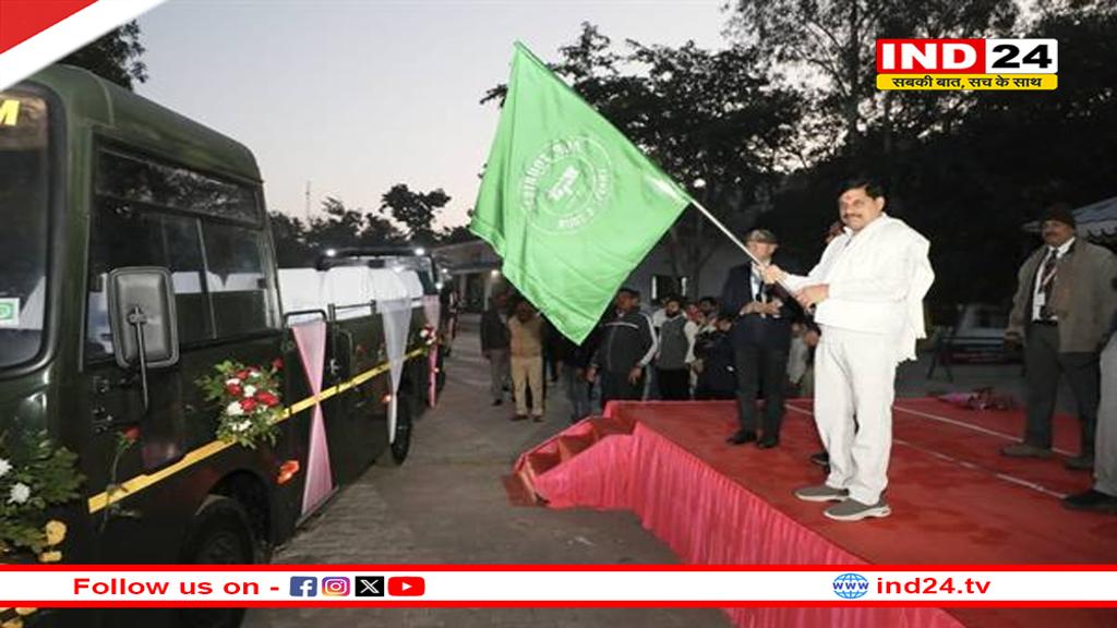 मुख्यमंत्री डॉ. मोहन यादव ने पन्ना नेशनल पार्क में 10 नई कैंटर बसों को दिखाई हरी झंडी