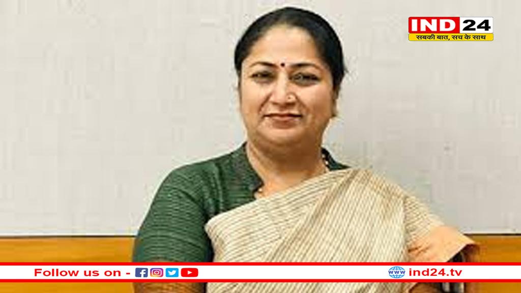 पीएम मोदी को लेकर दिल्ली में घमासान, मनीष सिसोदिया और रेखा आमने-सामने