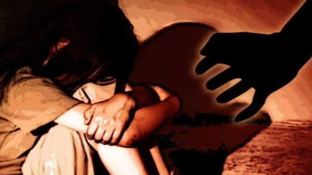 CG NEWS : दरिंदों को नहीं रहा समाज का डर, नाबालिग को बनाया हवस का शिकार.....