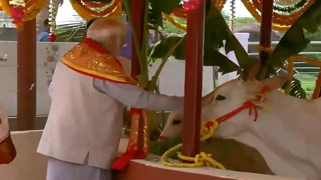 PM Modi In Telangana: पीएम मोदी का तेलंगाना दौरा, वारंगल के भद्रकाली मंदिर में की पूजा अर्चना