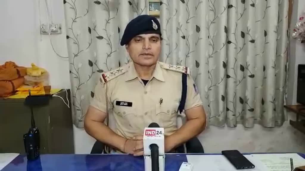 इंदौर : ड्रग तस्कर चाची पुलिस की गिरफ्त में