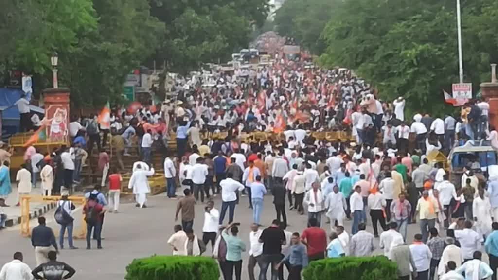 Rajasthan News: गहलोत सरकार के खिलाफ BJP का 'सचिवालय घेराव', बेकाबू कार्यकर्ताओं पर पुलिस ने किया लाठीचार्ज