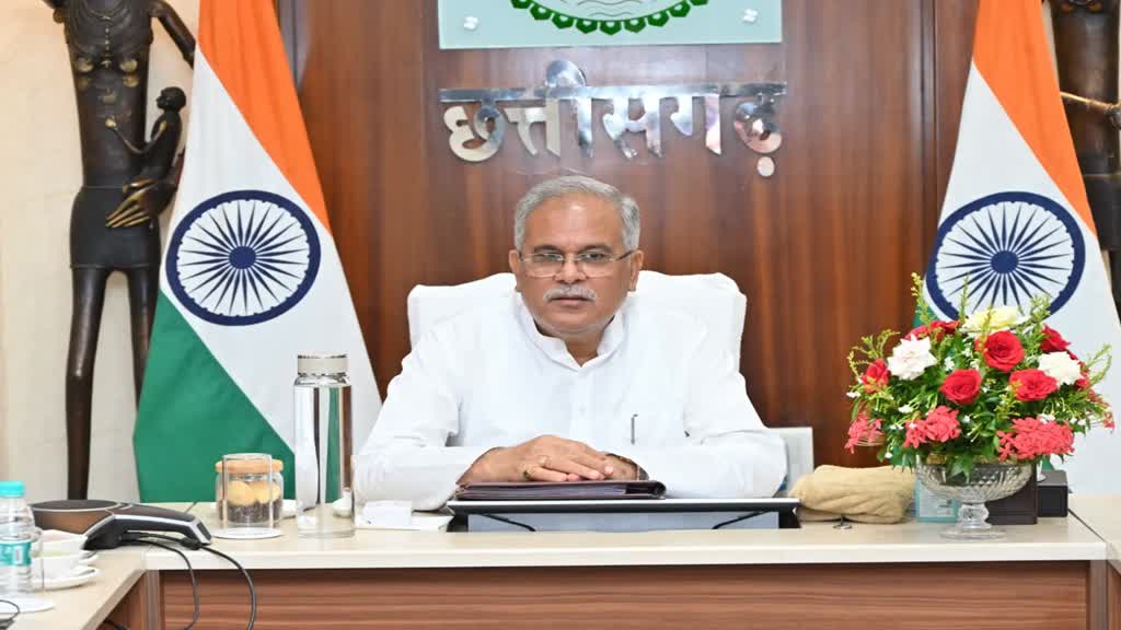 CG CABINET BREAKING NEWS  : आज मुख्यमंत्री भूपेश बघेल की अध्यक्षता में उनके निवास कार्यालय में कैबिनेट की बैठक शुरू
