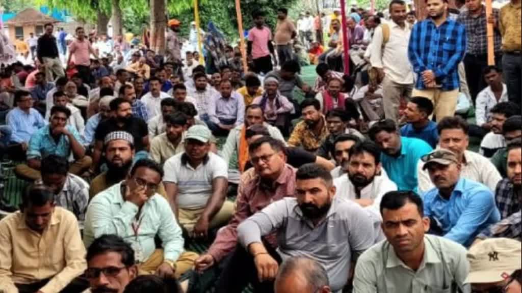 आज प्रदेश भर के अधिकारी और कर्मचारी होंगे लामबंद, पुरानी पेंशन सहित 39 मांगों को लेकर करेंगे धरना प्रदर्शन