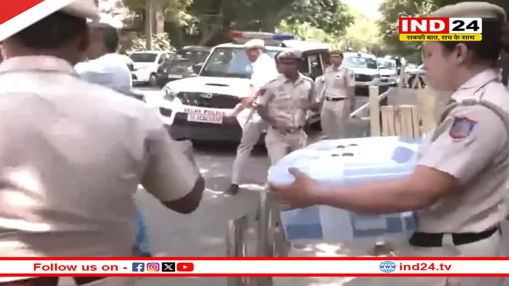 Swati Maliwal Assault Case: दिल्ली पुलिस ने CM आवास से CCTV DVR किया जब्त, सीएम केजरीवाल भी अपने आवास पर पहुंचे