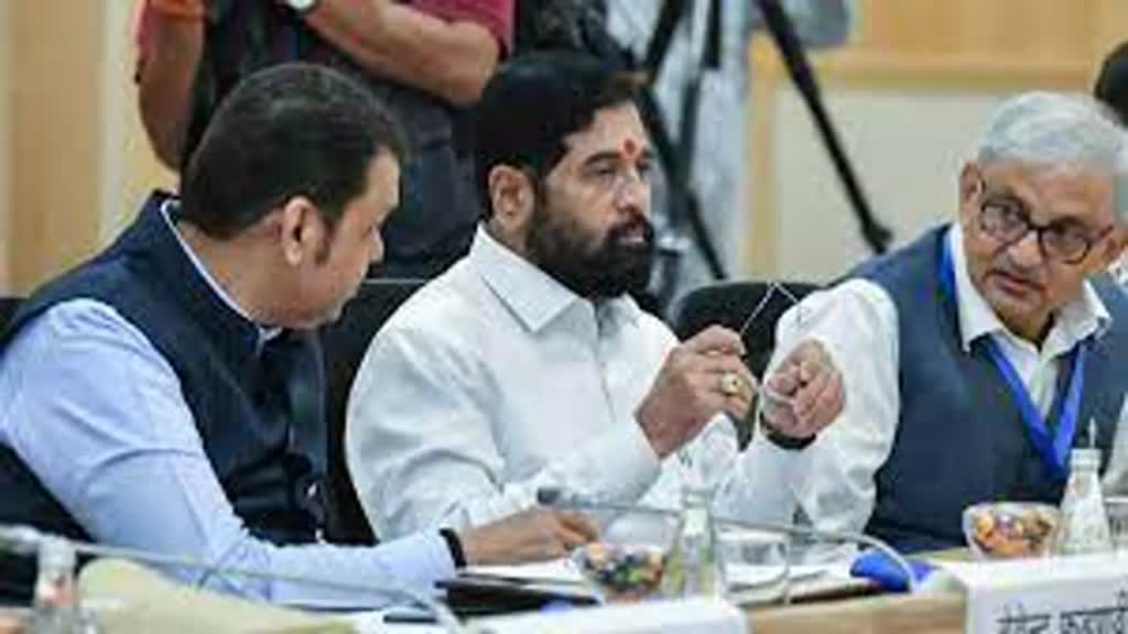 मराठा आरक्षण पर महाराष्ट्र में हिंसा जारी, सर्वदलीय बैठक में उद्धव ठाकरे को न्योता नहीं