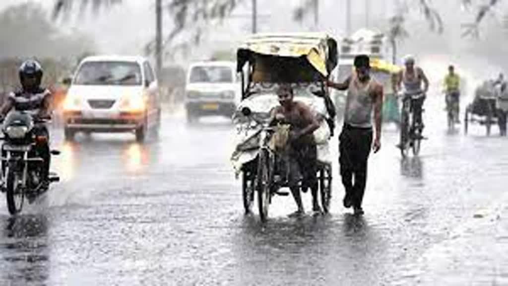 CG  NEWS :  राजधानी के कुछ इलाकों में हो रही है झमाझम बारिश,मौसम हुआ सुहाना