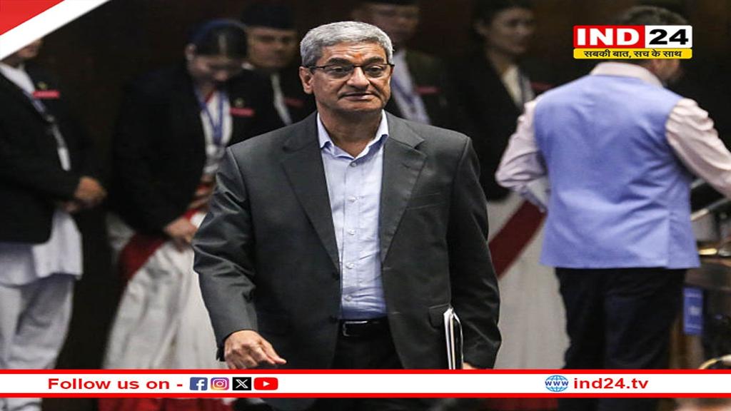 नेपाल में हिंसक प्रदर्शन के बीच गृहमंत्री रमेश लेखक ने दिया इस्तीफा, कई शहरों में कर्फ्यू लागू