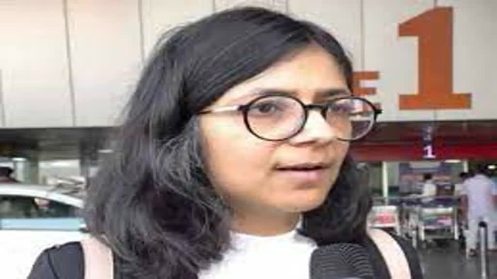 राहुल गांधी के 'फ्लाइंग किस' विवाद पर स्वाति मालीवाल का स्मृति ईरानी से सवाल, तब क्यों नहीं...