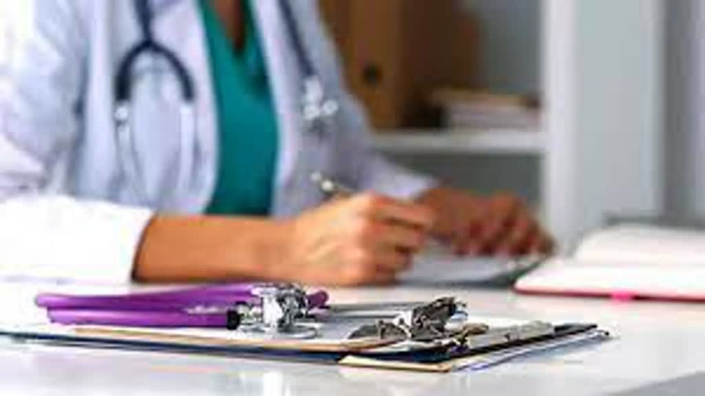 मुख्यमंत्री मेधावी विद्यार्थी योजना से इस वर्ष MBBS पूरा करने वाले भी करेंगे ग्रामीण सेवा