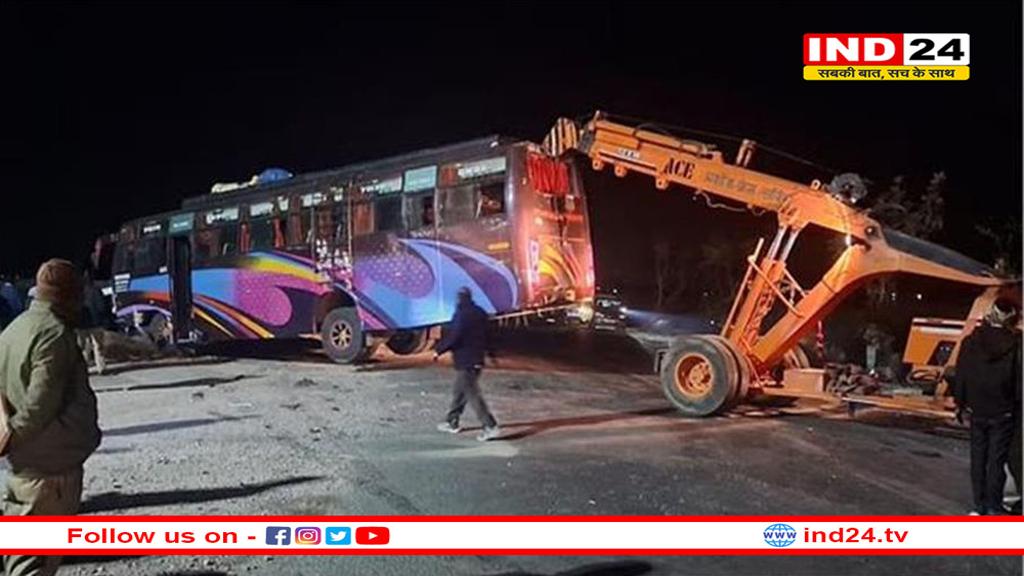 प्रयागराज में बड़ा हादसा: महाकुंभ जा रहे श्रद्धालुओं से भरी बोलेरो का भीषण एक्सीडेंट, 10 की मौत