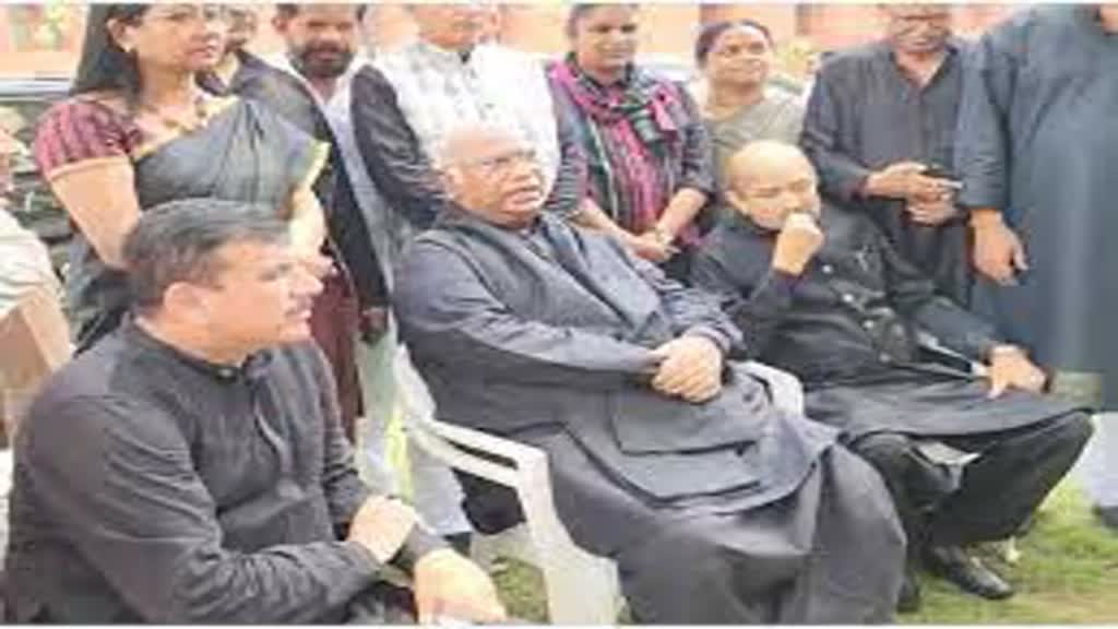 मणिपुर दौरे पर जाएंगे विपक्षी गठबंधन 'INDIA' के सांसद, हिंसा प्रभावित इलाकों का लेंगे जायजा