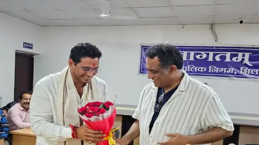 CG NEWS : छत्तीसगढ़ पहुंचे अनुराग बासु बोले- विधायक देवेंद्र यादव की पर्सनालिटी बॉलीवुड हीरो जैसी…....