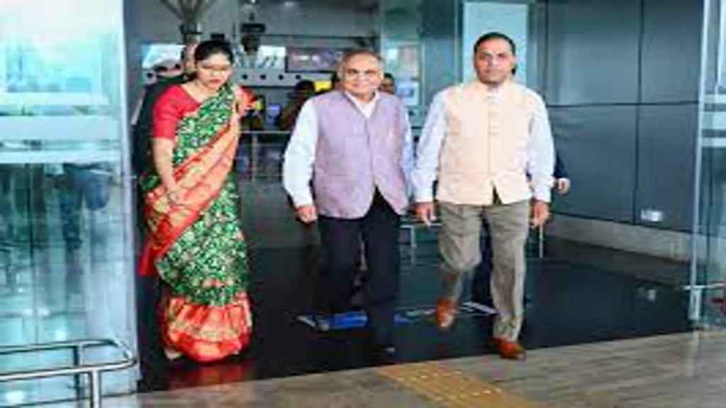 CG NEWS : भारत निर्वाचन आयोग के अधिकारी पहुंचे रायपुर, विधानसभा चुनाव की तैयारियों की करेंगे समीक्षा