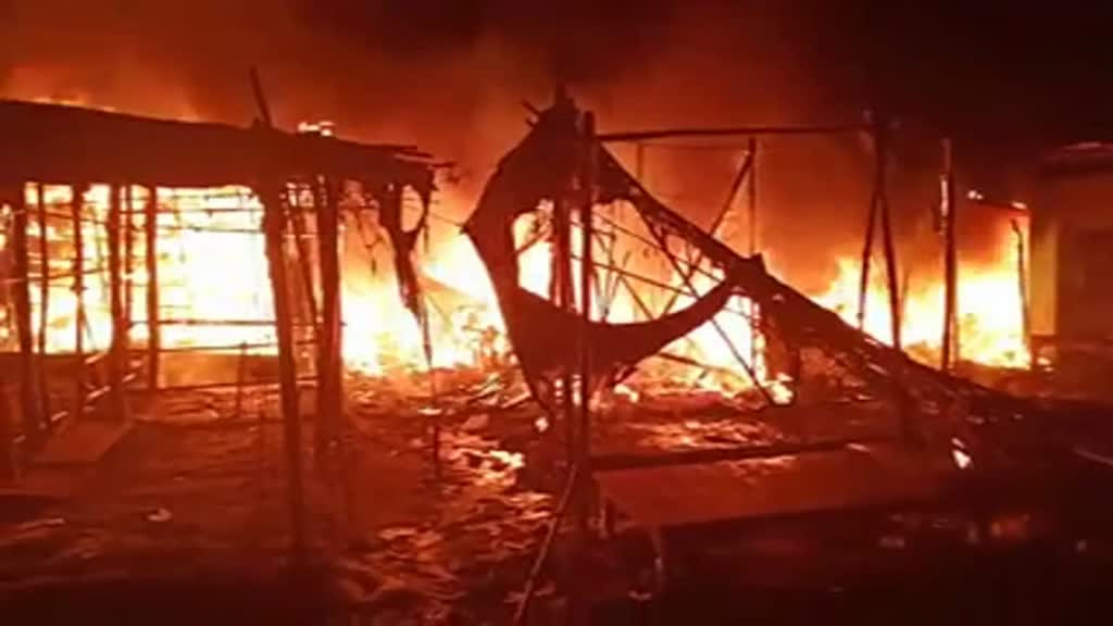 CG NEWS :  छत्तीसगढ़ में बड़ा हादसा, देर रात झोपड़ी में आग लगने से तीन मासूम बच्चों की दर्दनाक मौत 